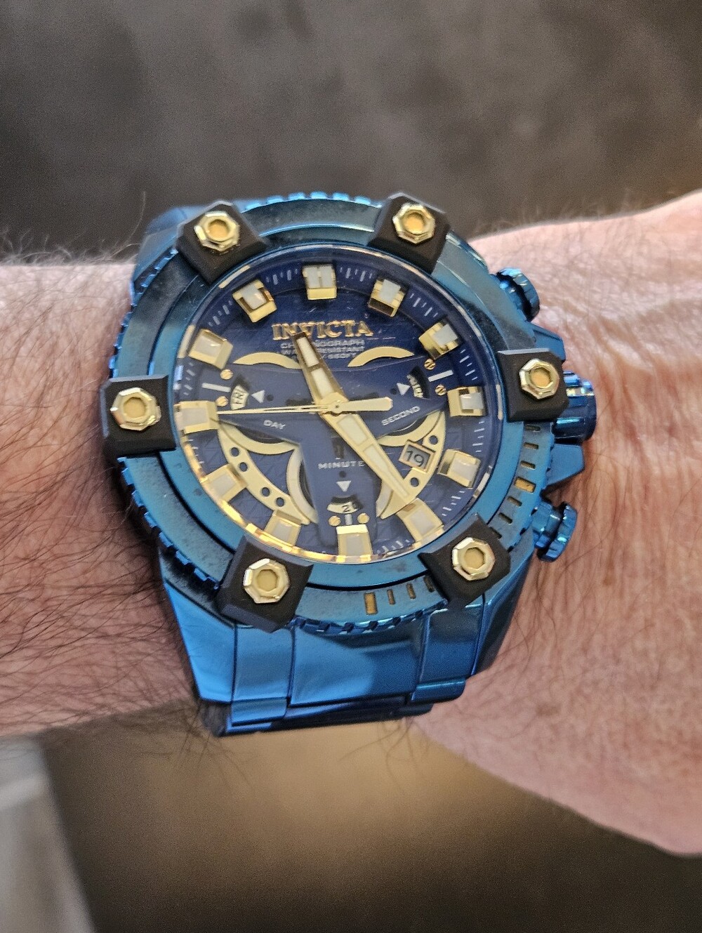 Invicta Coalition Forces Blue Label, All Links Included, Like New, Box Included.